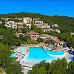 Charmant Village Restanques De Saint Tropez * גרימו