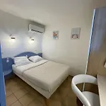 Charmant Village Restanques De Saint Tropez דירה גרימו