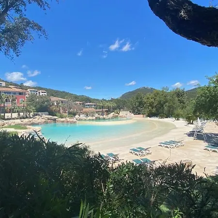 Charmant Village Restanques De Saint Tropez