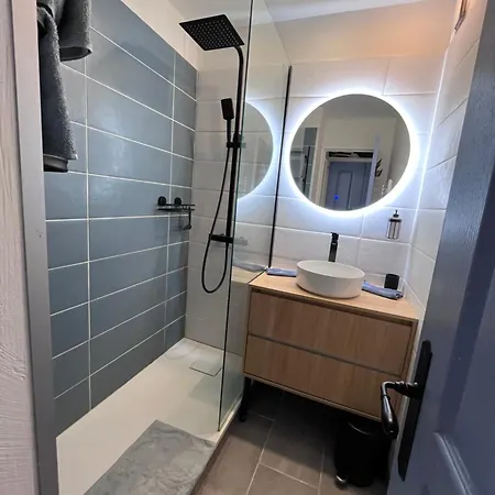 Apartment Charmant Village Restanques De Saint Tropez